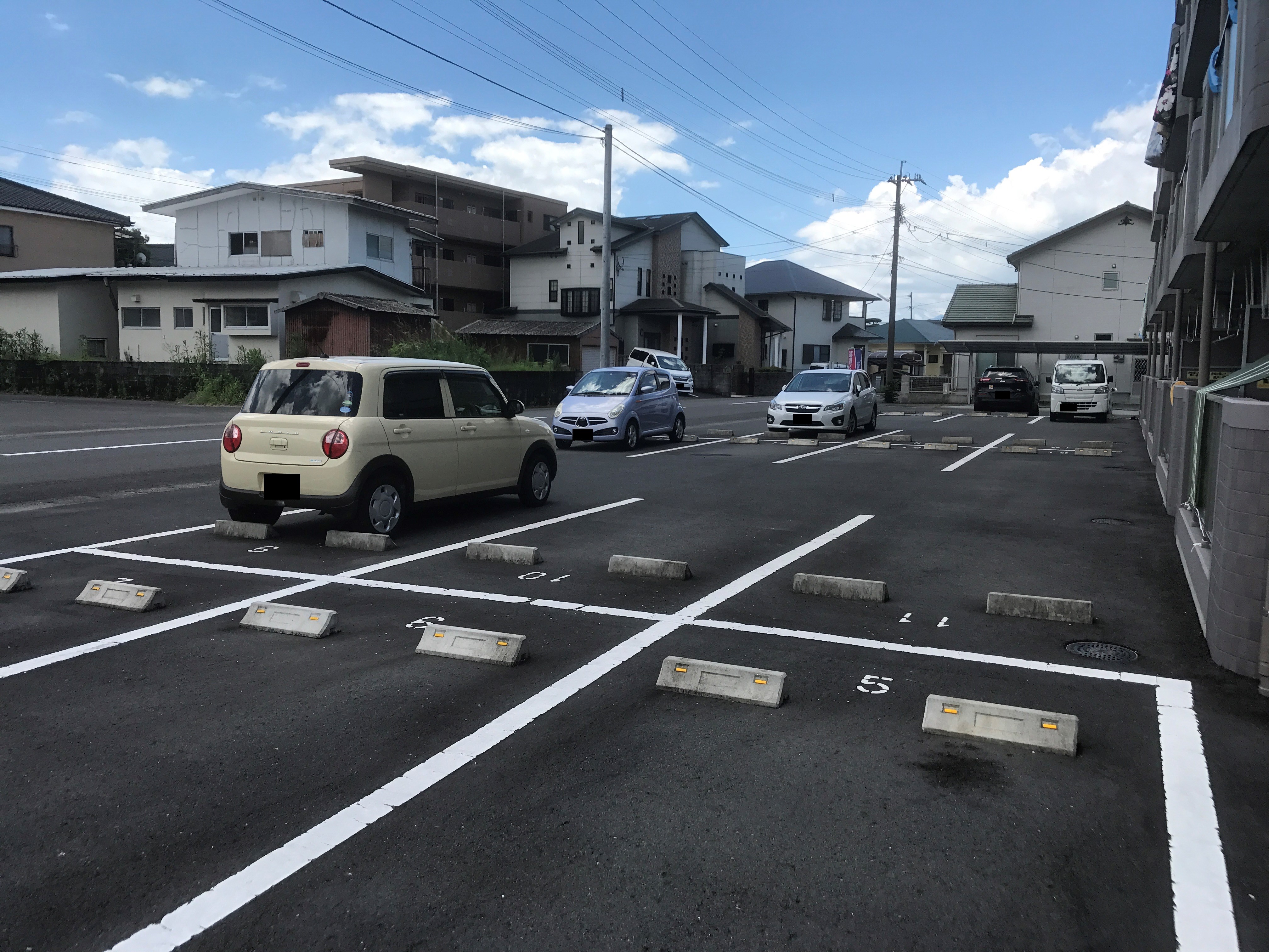 エトワール 駐車場