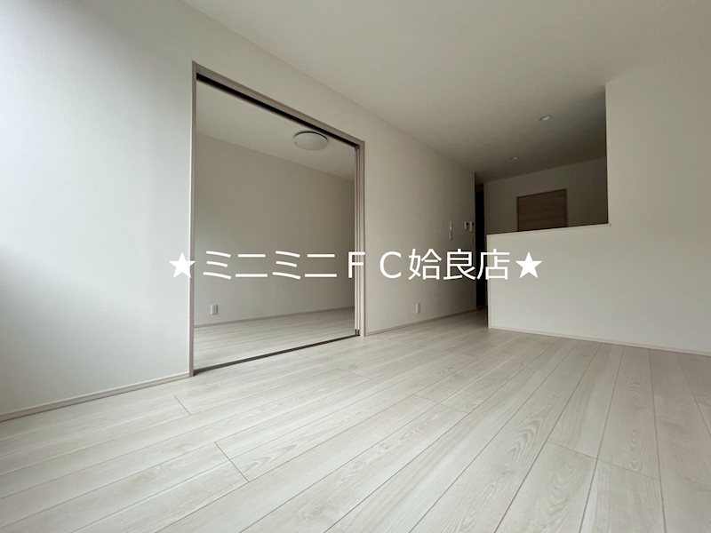 パーチェストーン リビング