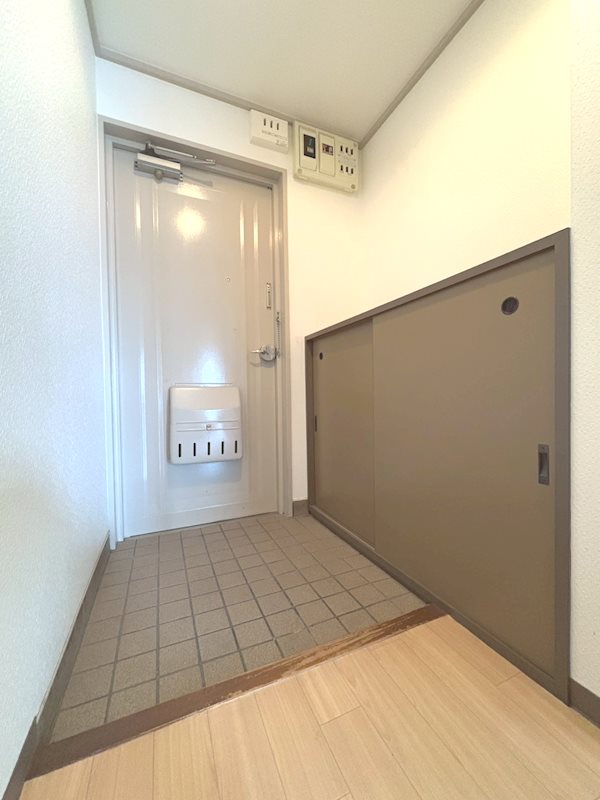第３久保ビル 玄関