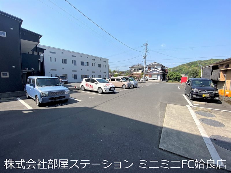 鹿児島県姶良市東餅田 駐車場