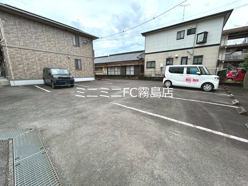 エーデルハイム絆 駐車場