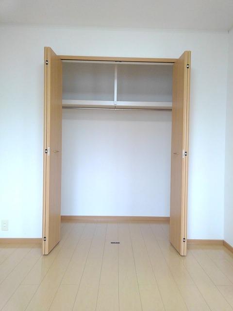 アーバンハイツＢ 収納
