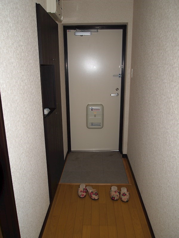 アスカーサ 玄関