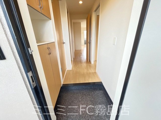 鹿児島県霧島市国分広瀬４丁目 玄関