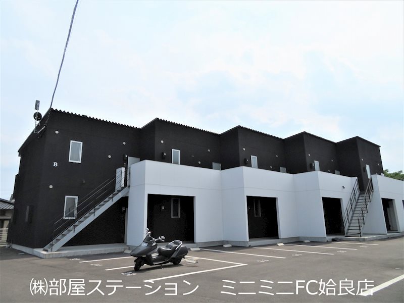 鹿児島県姶良市東餅田 駐車場