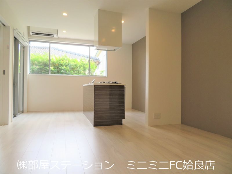 鹿児島県姶良市東餅田 リビング