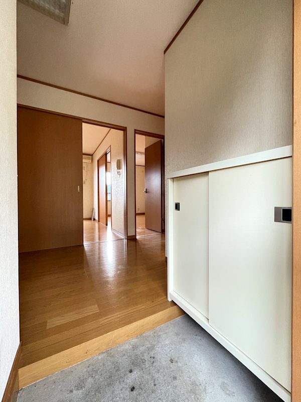 　コーポさがみ 玄関