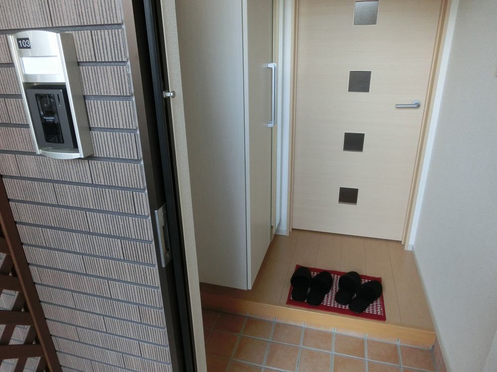 　アルバ　Ⅰ棟　 玄関