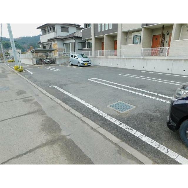 　テネリージ　 駐車場
