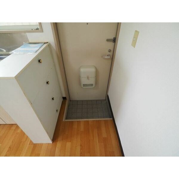 　アレスト一区町　Ⅰ号棟　 玄関