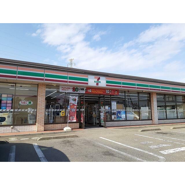 　アヴァンシア　Ｂ棟 コンビニ