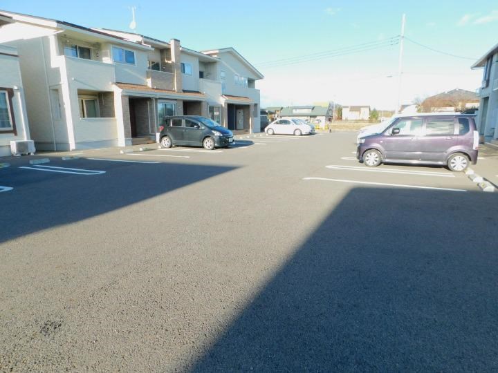 　５７５Ｈｏｕｓｅ　Ⅱ棟　 駐車場