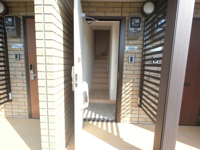 　グランテラス　３号棟 玄関