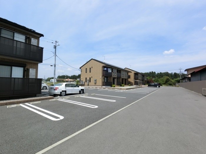 　グランテラス　３号棟 駐車場