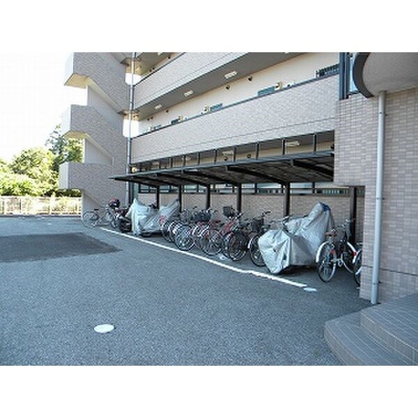 　ハイクオリティ　Ⅱ号棟 駐車場