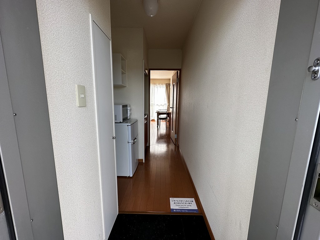 レオパレスフォレストⅡ 玄関