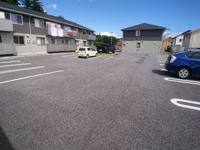　アマルフィ東三島　Ａ 駐車場