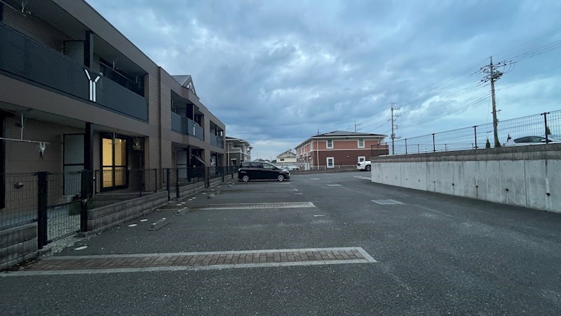 　グレイス・コート　 駐車場