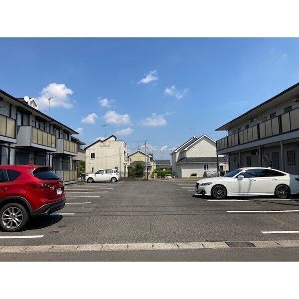 　グランナチュール宝石台　B棟(南) 駐車場