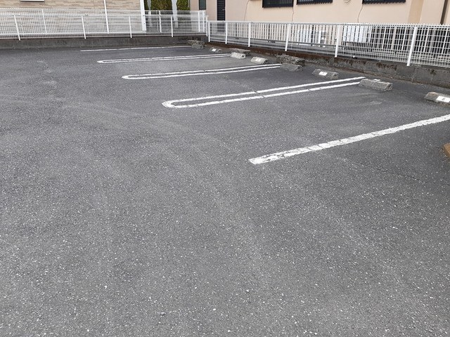 ミルトしらさぎ 駐車場