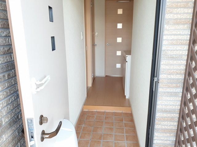 ボヌールハイツ 玄関
