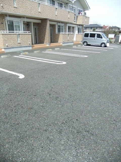 リーベンデール  駐車場