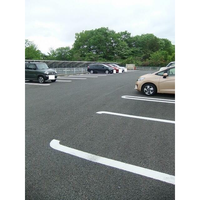 　シャン・ド・フルール　Ⅰ棟 駐車場