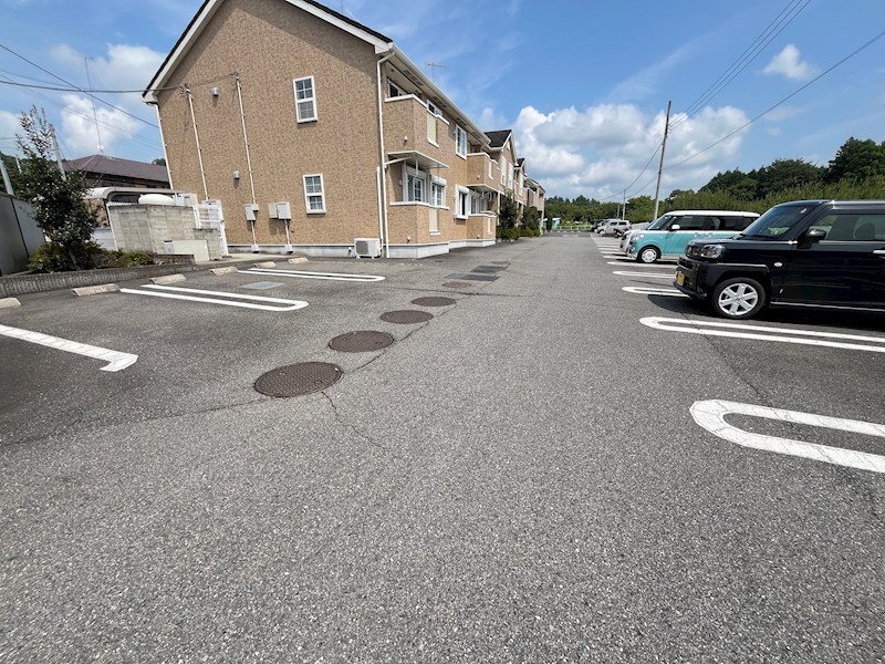 　プラシード　Ａ棟 駐車場
