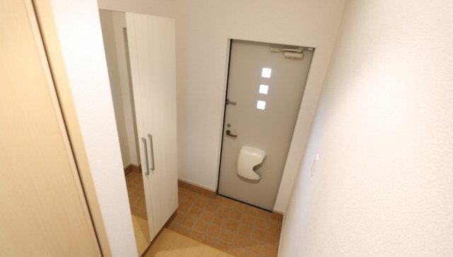 　アリエーテ　Ｄ棟 玄関