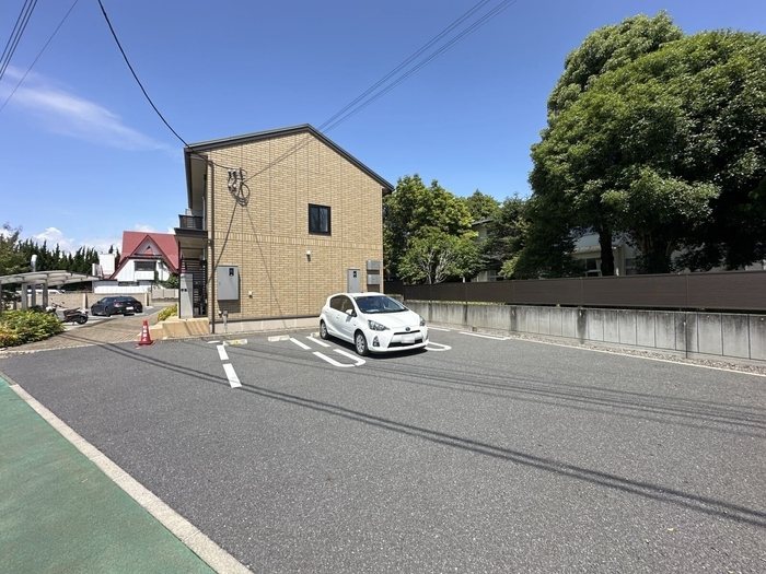　グランテラス紫塚 駐車場