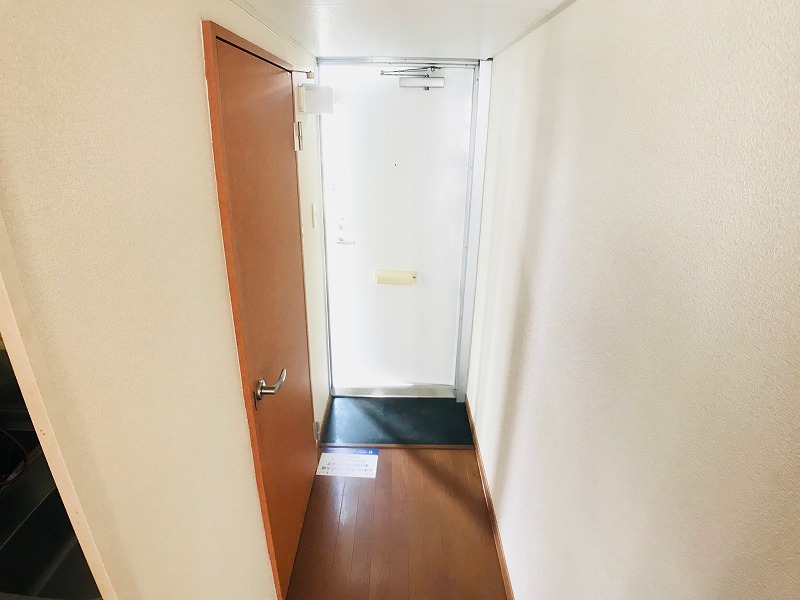 レオパレスポワールみゆきⅡ 玄関