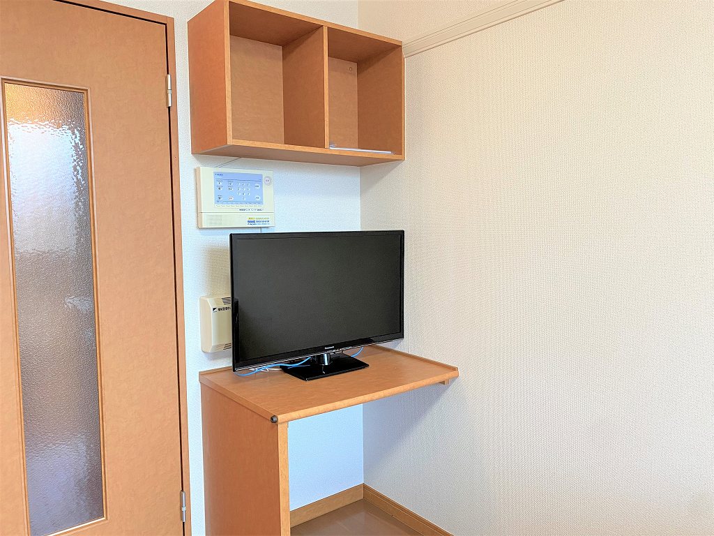 レオパレスプラティーク那須塩原 リビング