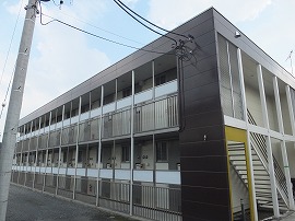 レオパレスプレミール 外観