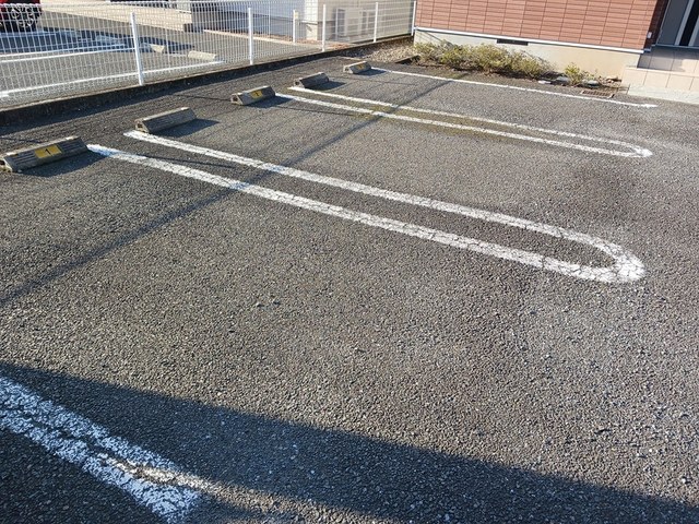 コンフォート　Ｄ 駐車場