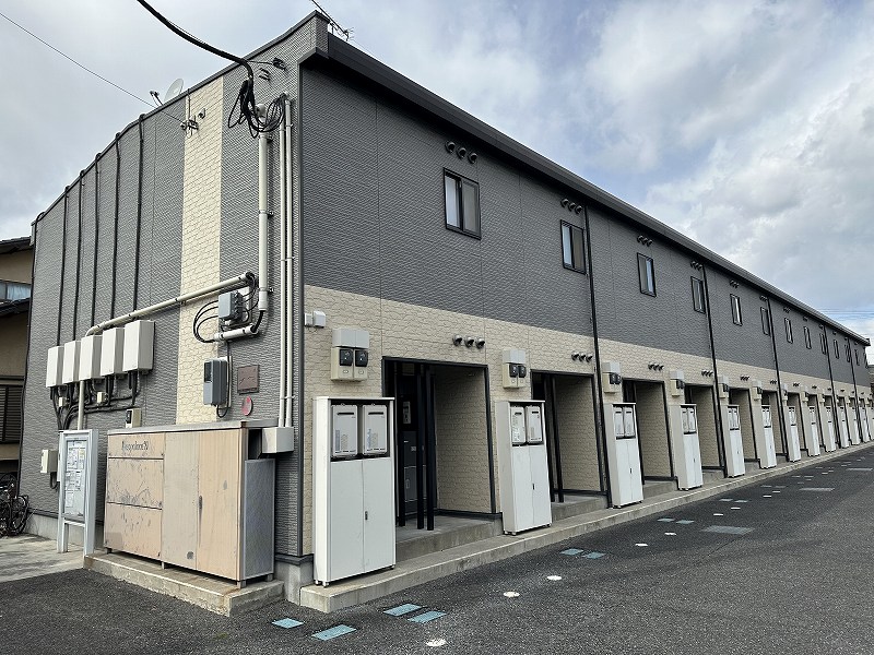 レオパレスパレスマンションⅤ 外観