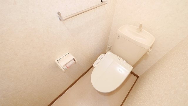 　東三島５７５ハイツ　Ｃ棟 トイレ
