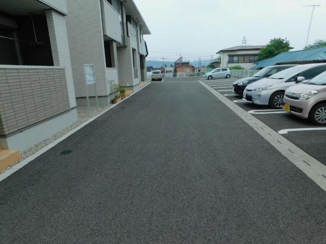 オリゾンⅡ 駐車場
