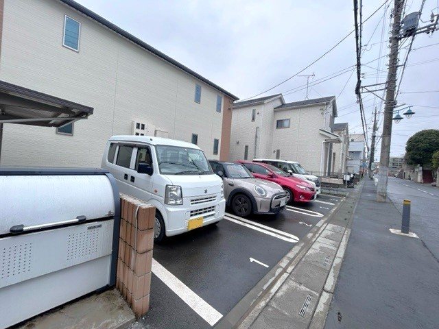 ROCO HOUSE 駐車場