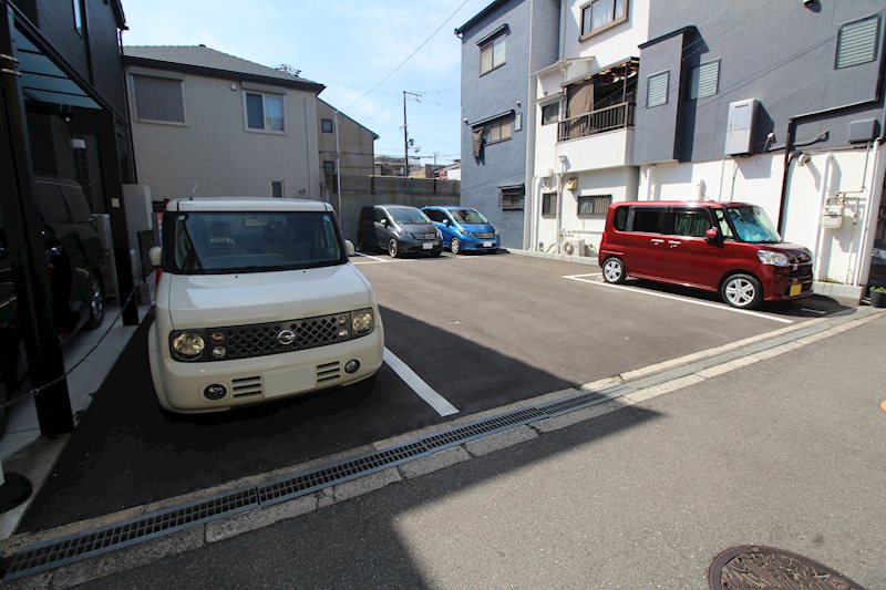 村田モータープール 外観