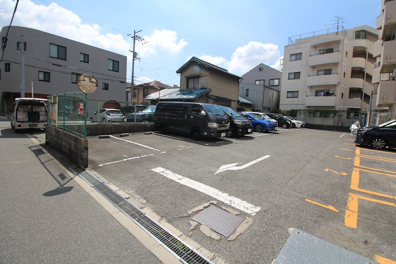 シャトー大塚モータープール 外観