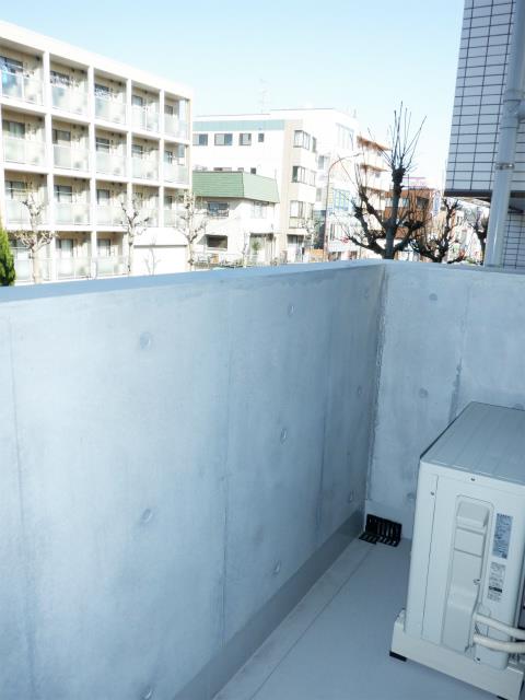 リチェンシア横浜三ツ沢下町 ベランダ