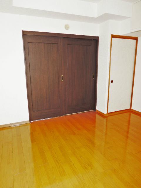 ＮＩＣＥアーバン鶴見中央Ⅱ 収納