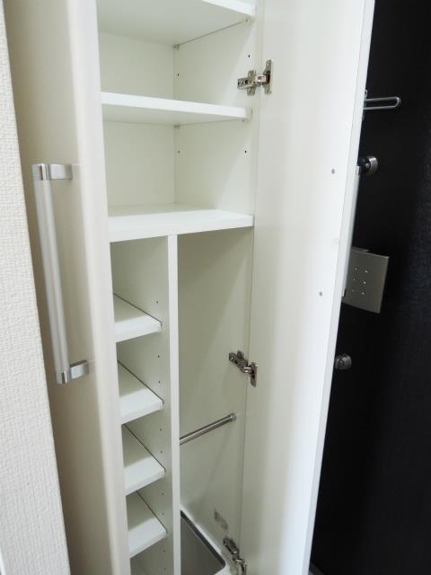 エクセル東神奈川 収納