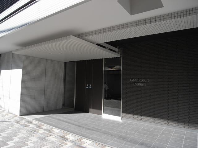 Ｐｅａｒｌ　Ｃｏｕｒｔ　Ｔｓｕｒｕｍｉ エントランス