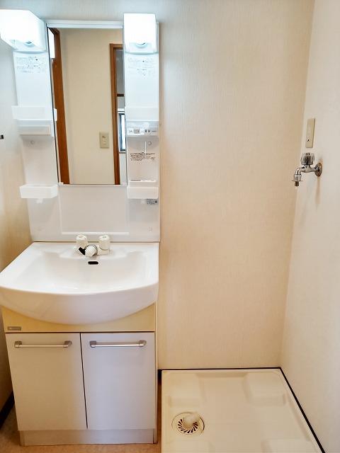シャルム潮田 洗面所