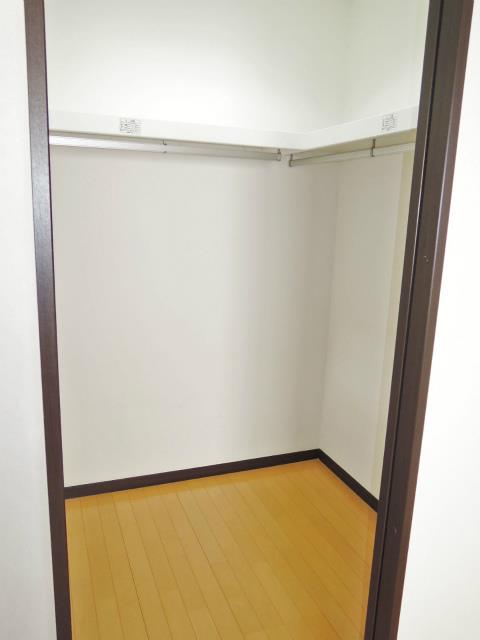 アジュールハイム 収納