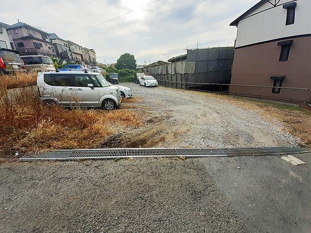 マロンプレーンＢ 駐車場