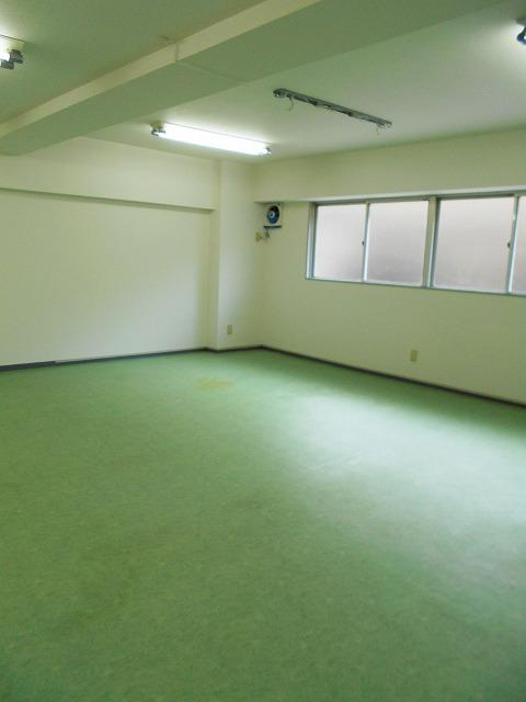 コートアオイ その他