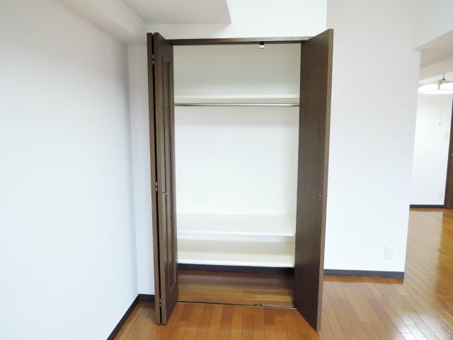 ＮＩＣＥアーバン平間 収納