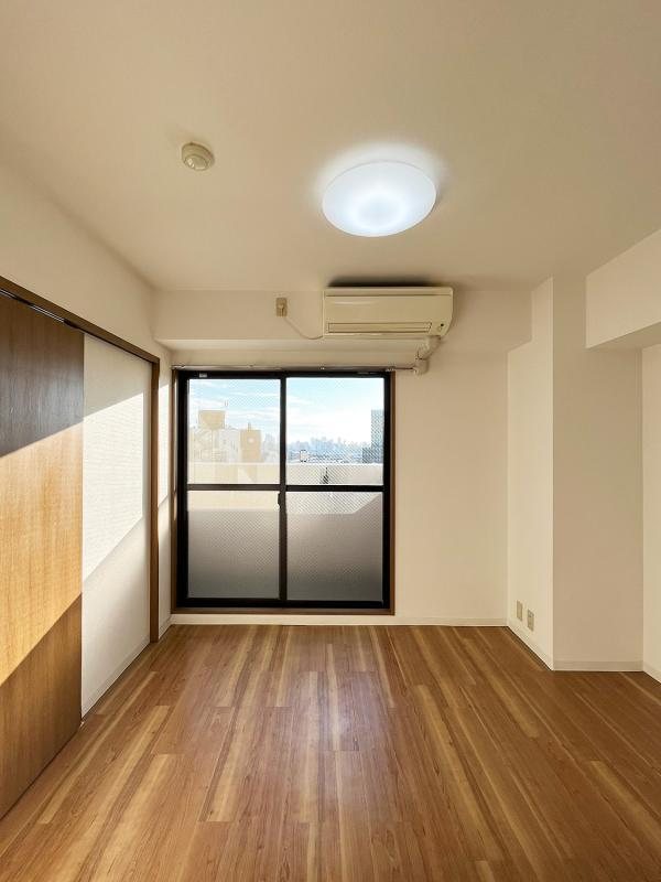 NEO ROOMELIA ベッドルーム